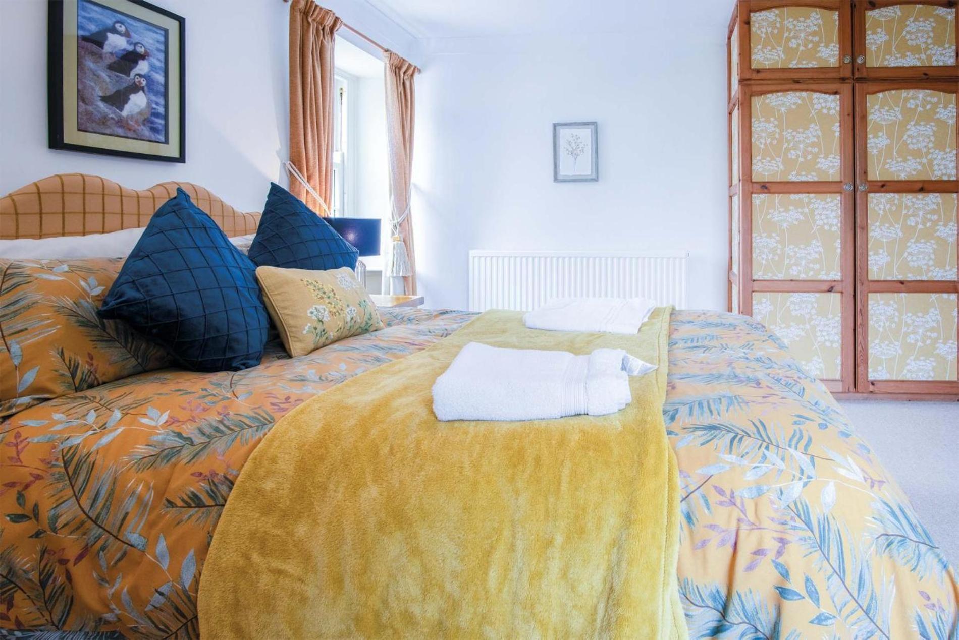 Hall House - 3 Bedroom Cottage - Saint Florence Bagian luar foto