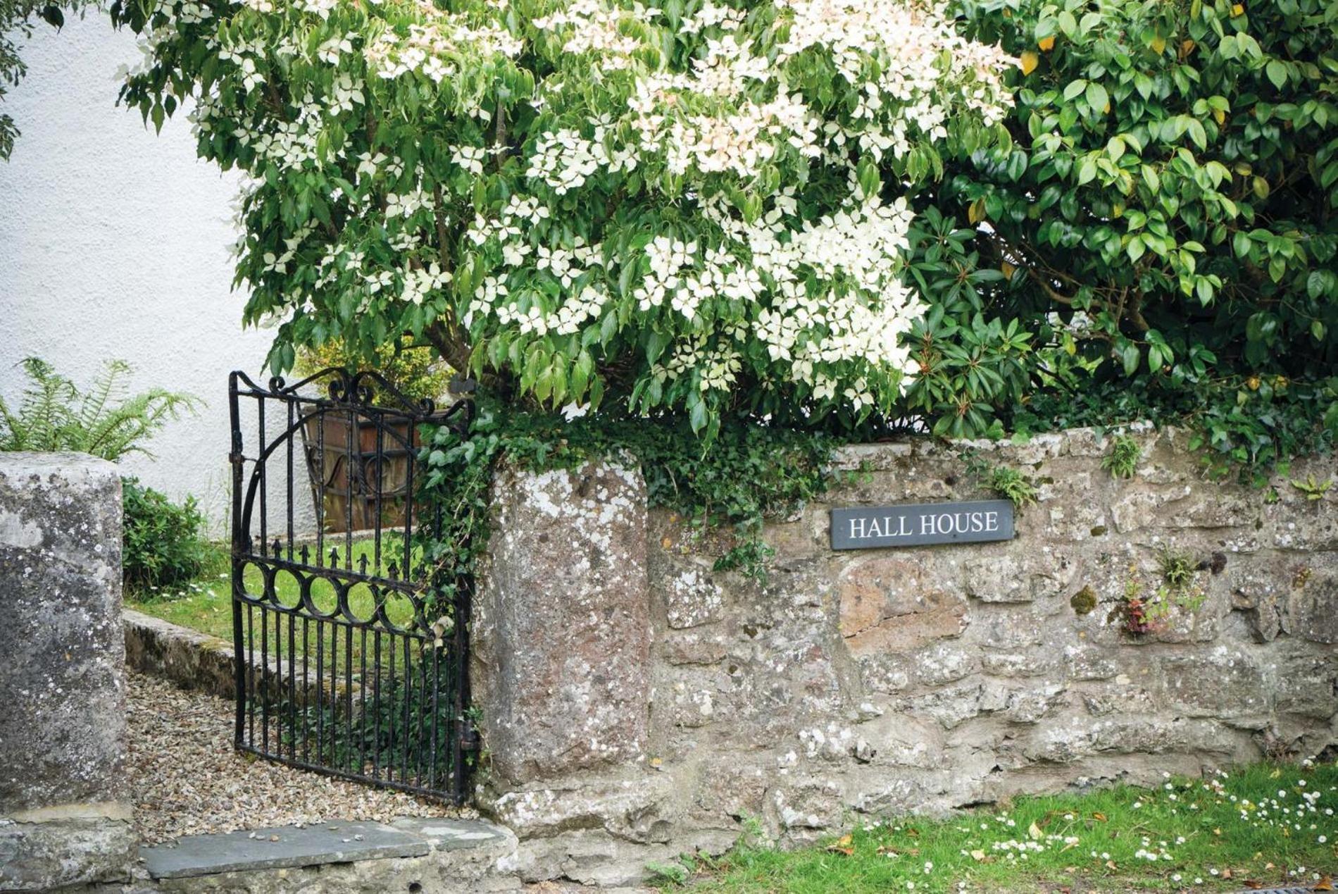 Hall House - 3 Bedroom Cottage - Saint Florence Bagian luar foto