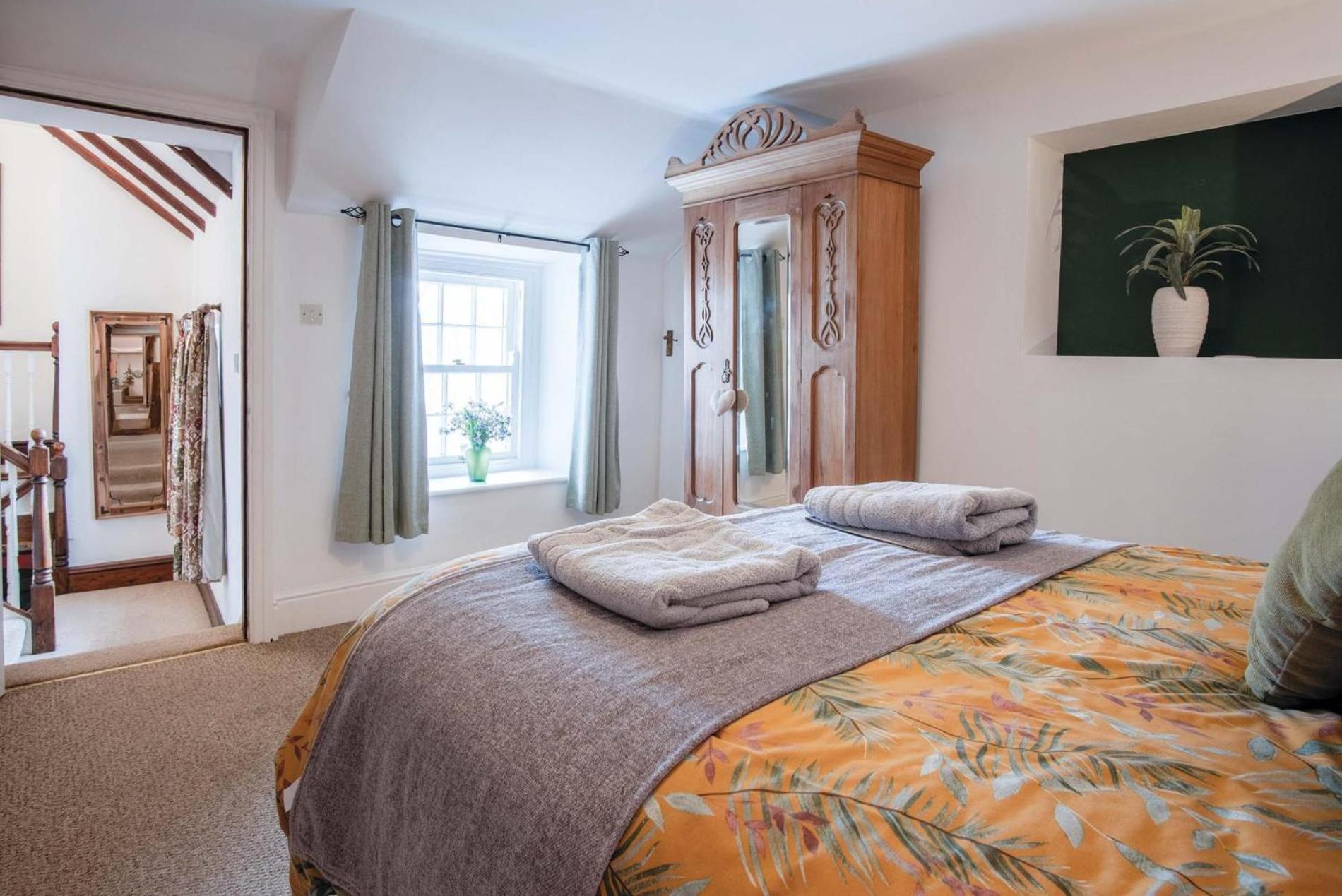 Hall House - 3 Bedroom Cottage - Saint Florence Bagian luar foto